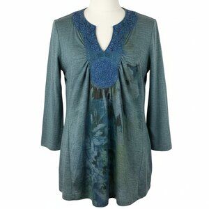 Bejeweled Women's Sequined Blue green top Size Medium-Large